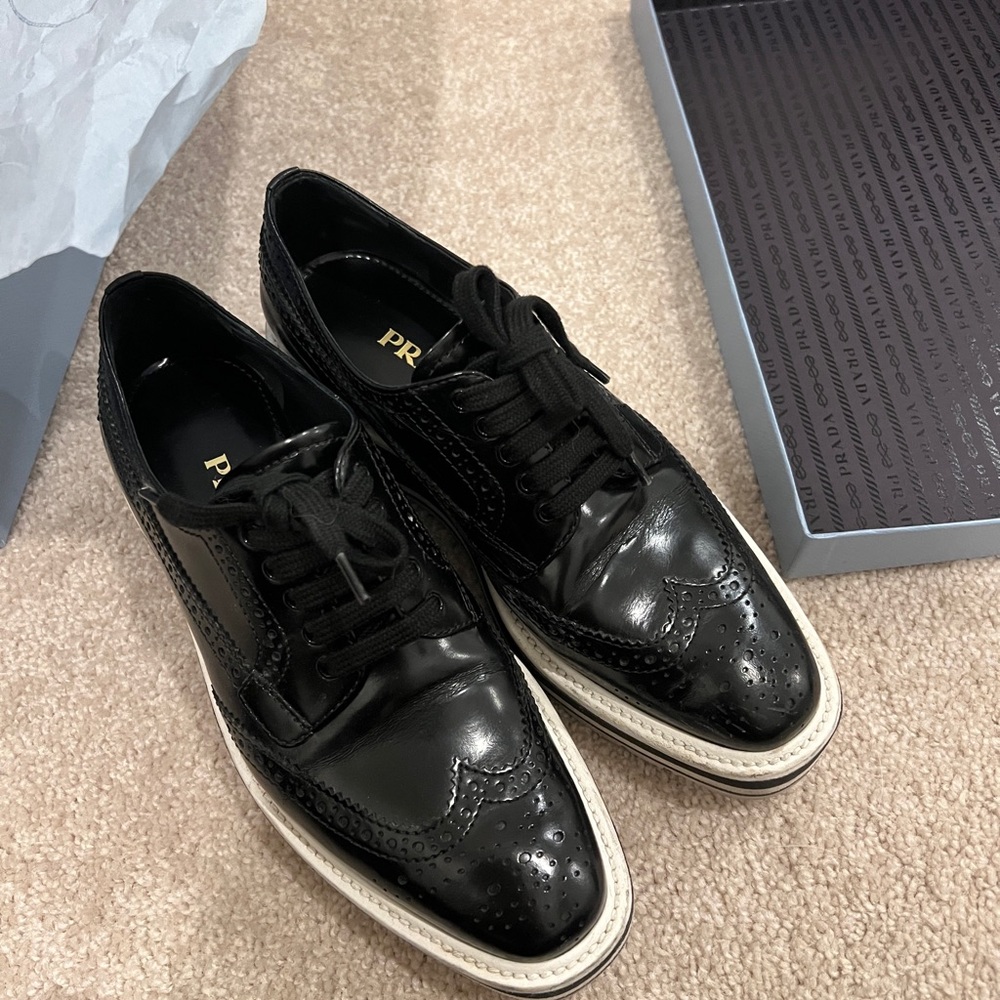 Authentic Prada Brogue Oxford Shoe - Picture 2 of 3
